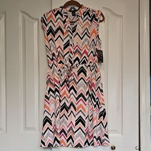 Robert Louis Sleeveless Chevron Dress SZ M NWT